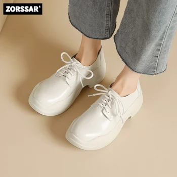 Модерен Дамски Вулканизированная обувки Бял цвят, на Новост на пролетта 2023 година, Ежедневни Класически Спортни Обувки за дебела подметка, Дамски Обувки От Лачена кожа На масивна Ток